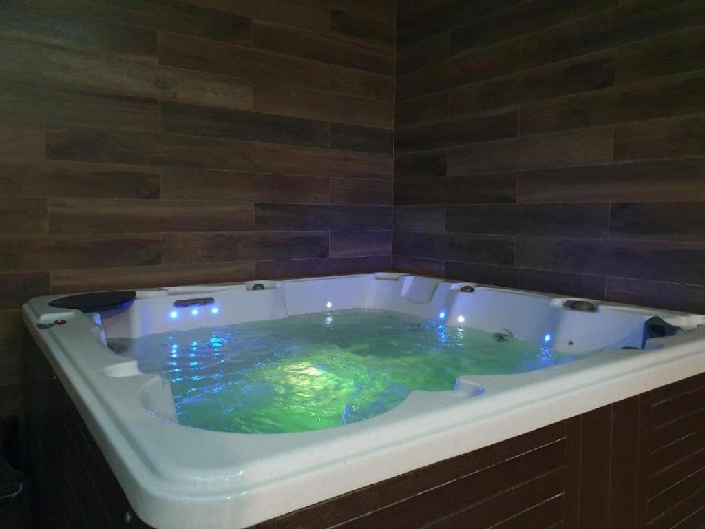 Dwie Sosny Apartamenty Przy Plazy - Sauna, Jacuzzi, Silownia, Bawialnia - 365Pam Ustronie Morskie Eksteriør bilde