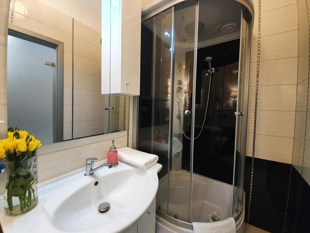 Dwie Sosny Apartamenty Przy Plazy - Sauna, Jacuzzi, Silownia, Bawialnia - 365Pam Ustronie Morskie Eksteriør bilde
