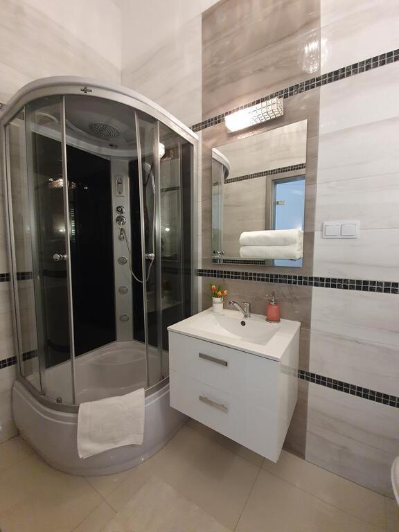 Dwie Sosny Apartamenty Przy Plazy - Sauna, Jacuzzi, Silownia, Bawialnia - 365Pam Ustronie Morskie Eksteriør bilde